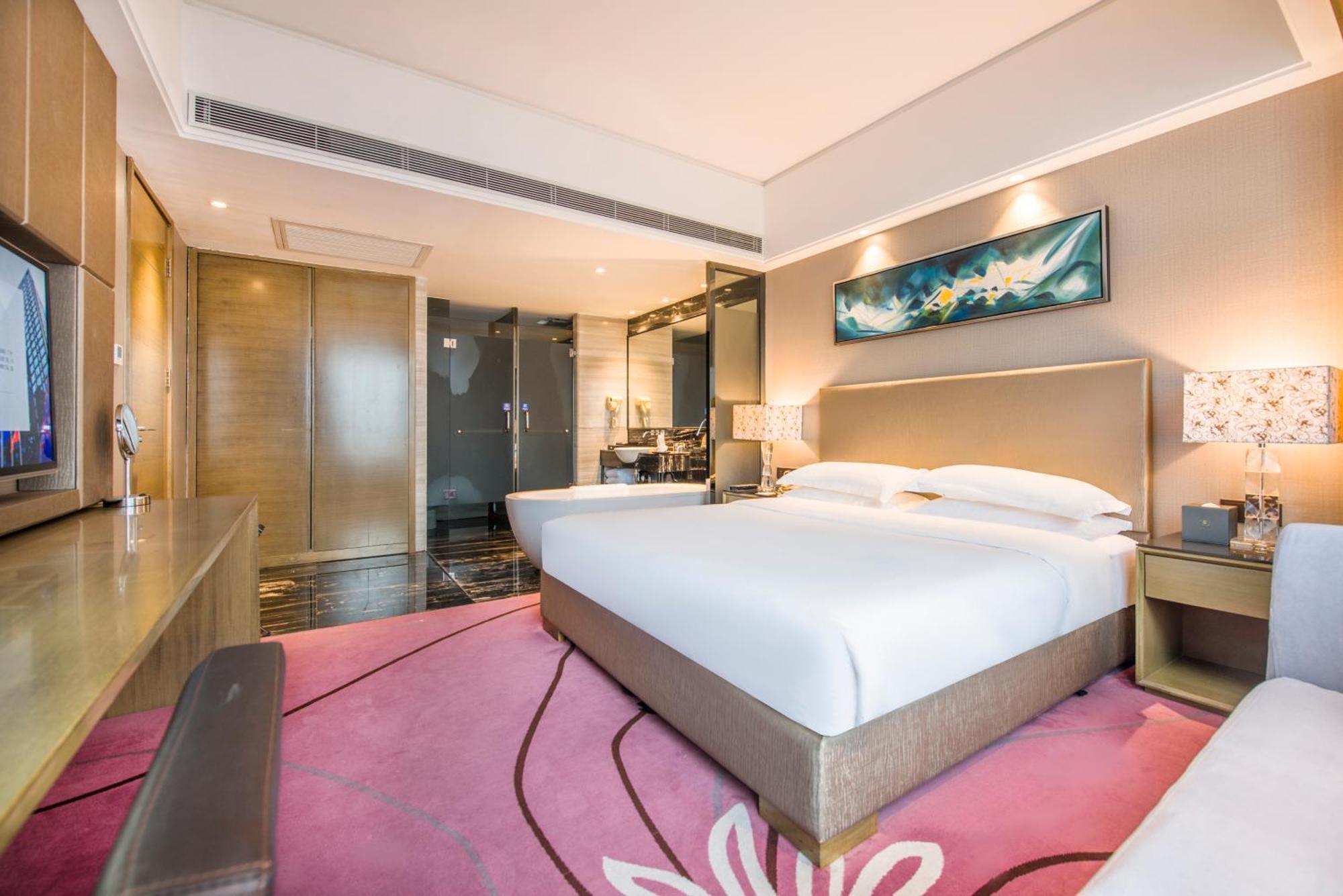 La Perle International Hotel - Free Shuttle Between Hotel And Exhibition Center During Canton Fair & Exhibitor Registration Counter Room photo