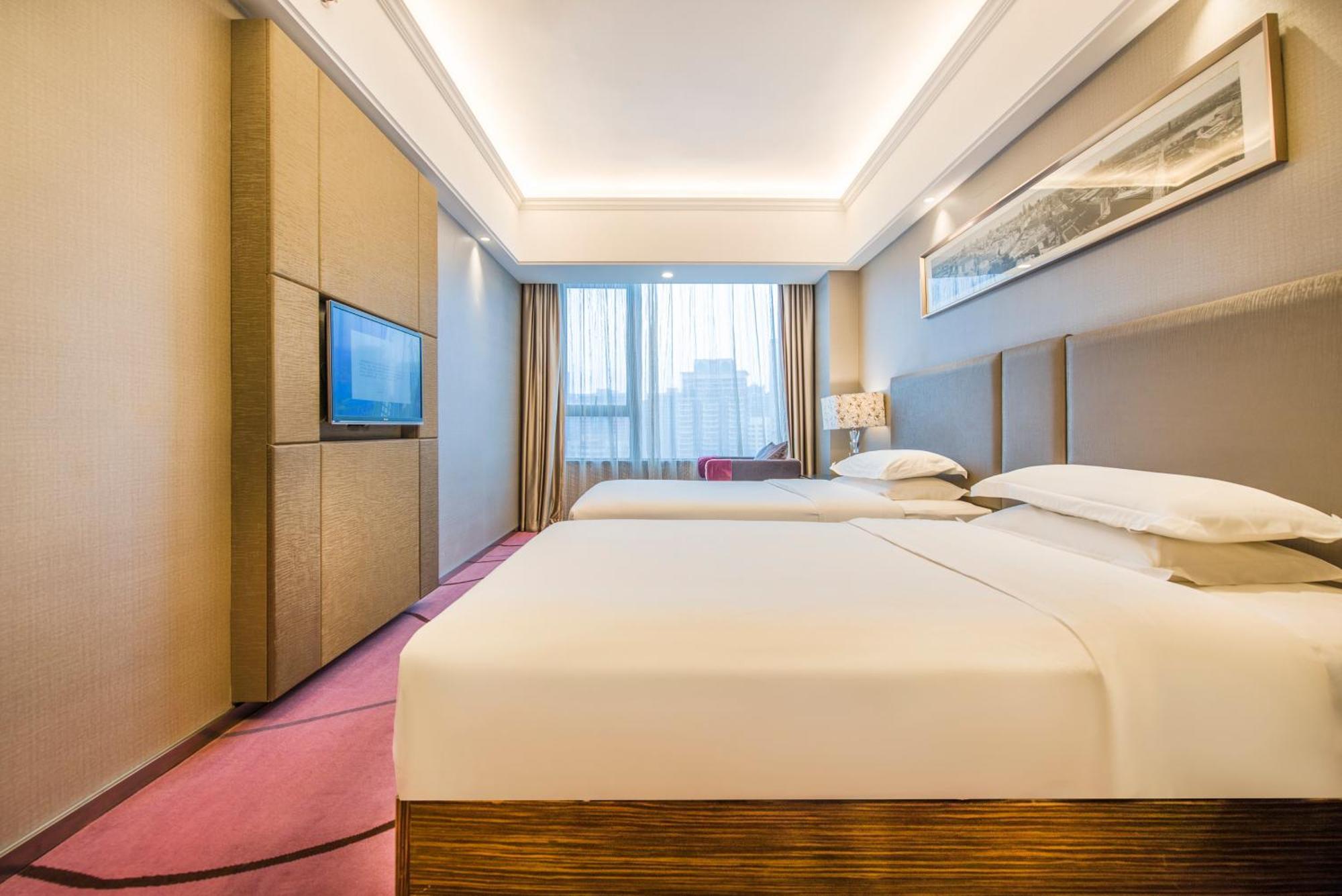 La Perle International Hotel - Free Shuttle Between Hotel And Exhibition Center During Canton Fair & Exhibitor Registration Counter Room photo